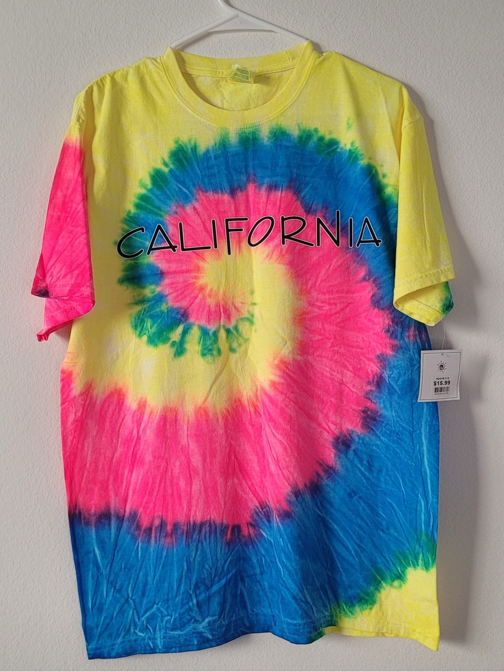 Tie dye t-shirts with California print